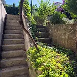 Villa Franca - With Private Garden, Near