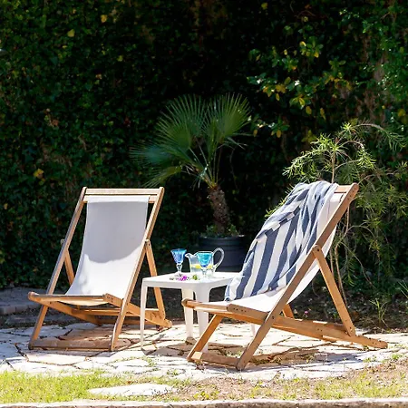 Franca - With Private Garden, Near