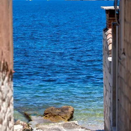 Franca - With Private Garden, Near Villa Vis