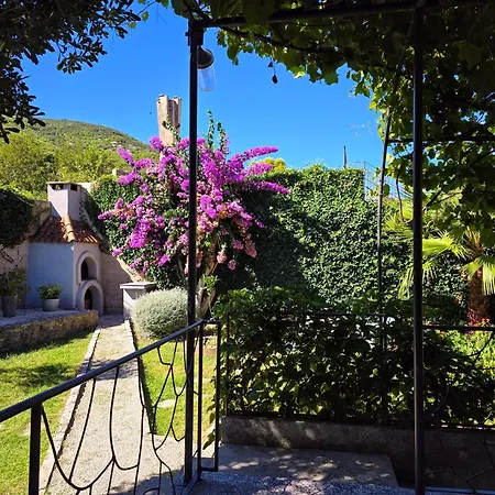 Villa Franca - With Private Garden, Near *