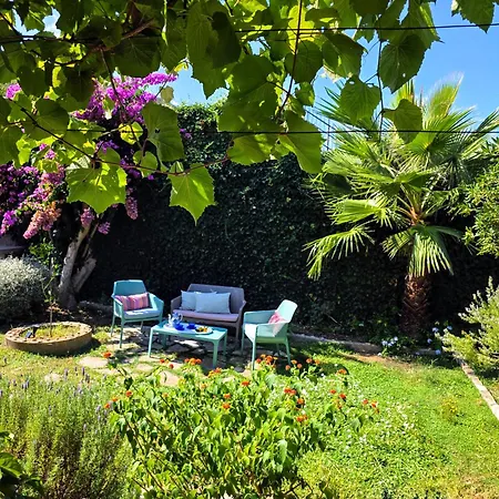 Franca - With Private Garden, Near فيلة